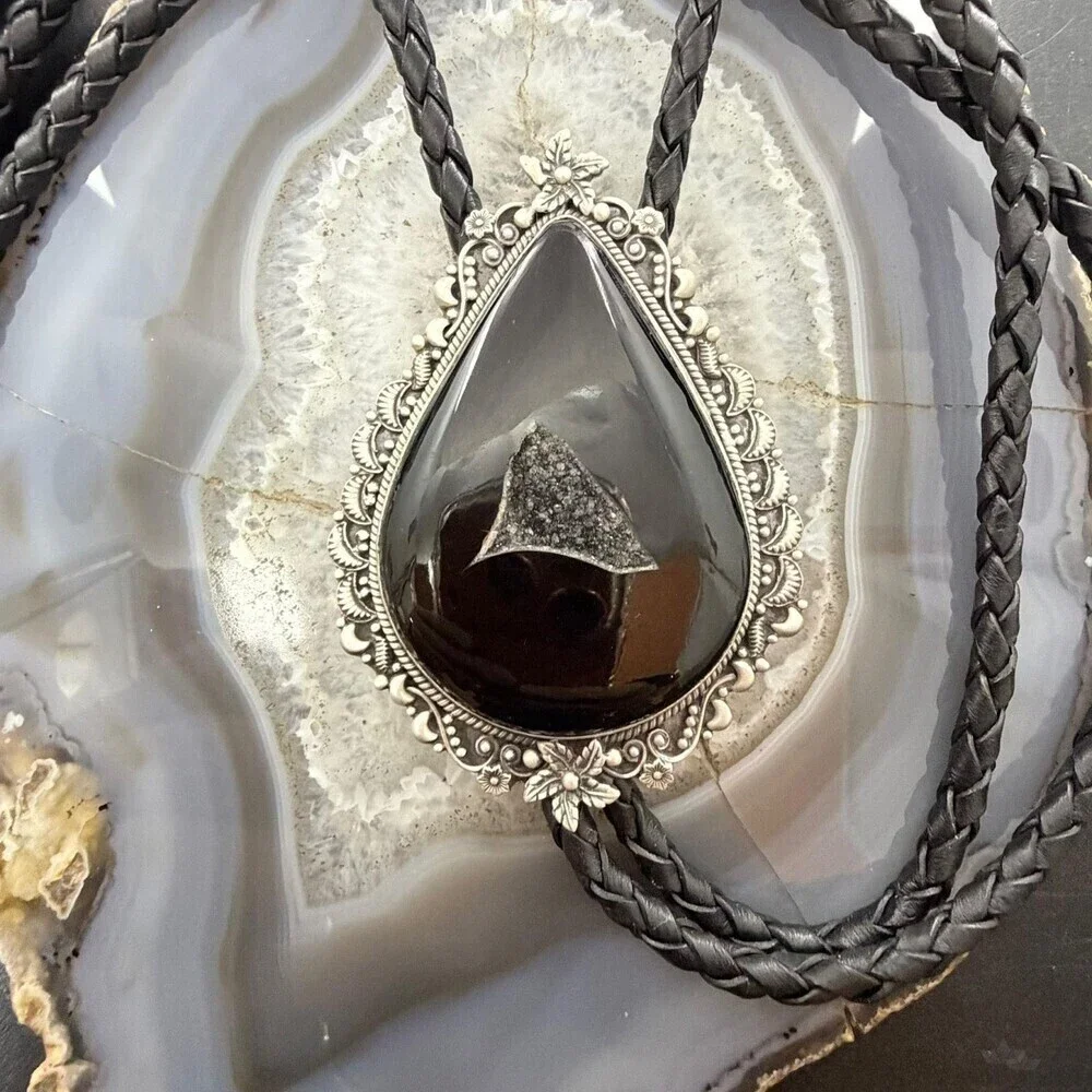 Sterling Silver Southwestern Style Teardrop Onyx Bolo Tie For Men
